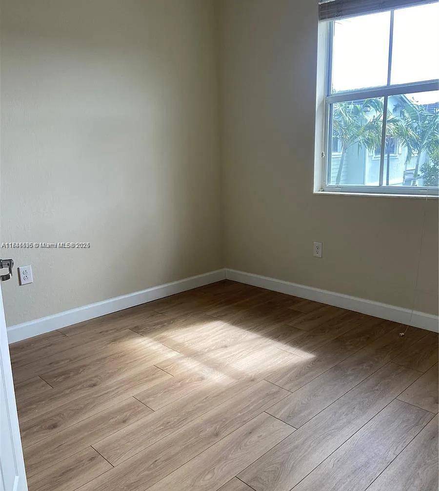 Homestead, FL 33033,133 SE 28th Ter #201