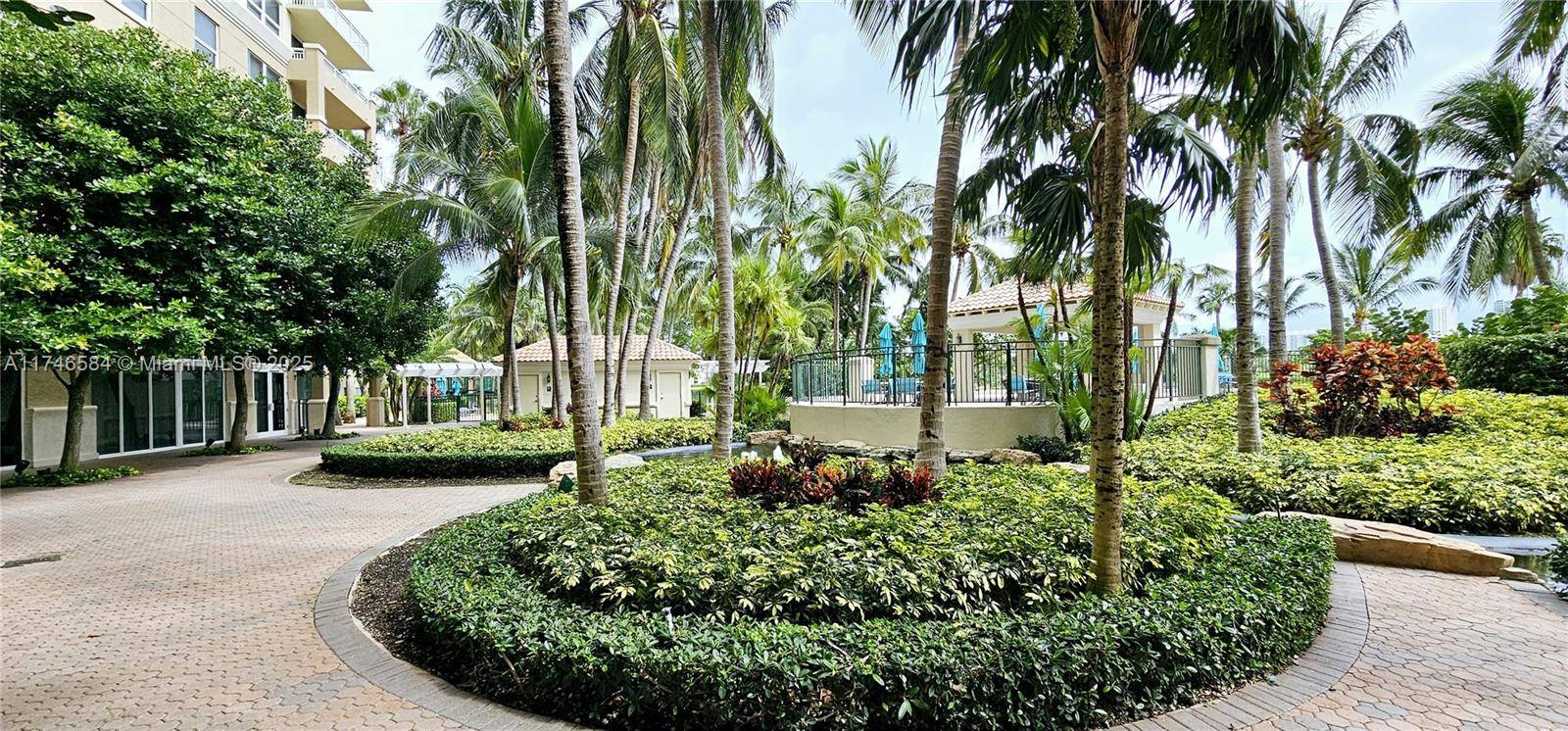 Aventura, FL 33180,19501 W Country Club Dr #1509