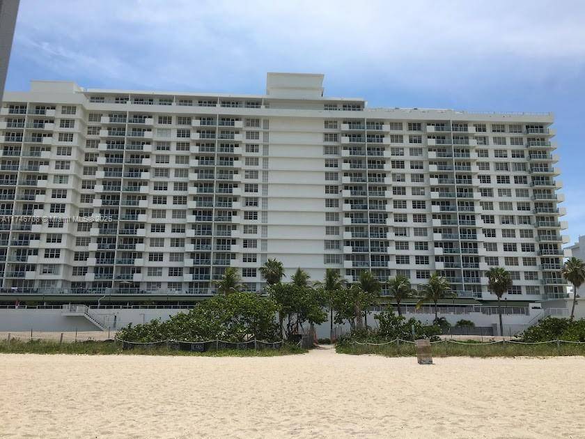 Miami Beach, FL 33140,5601 Collins Ave #1524