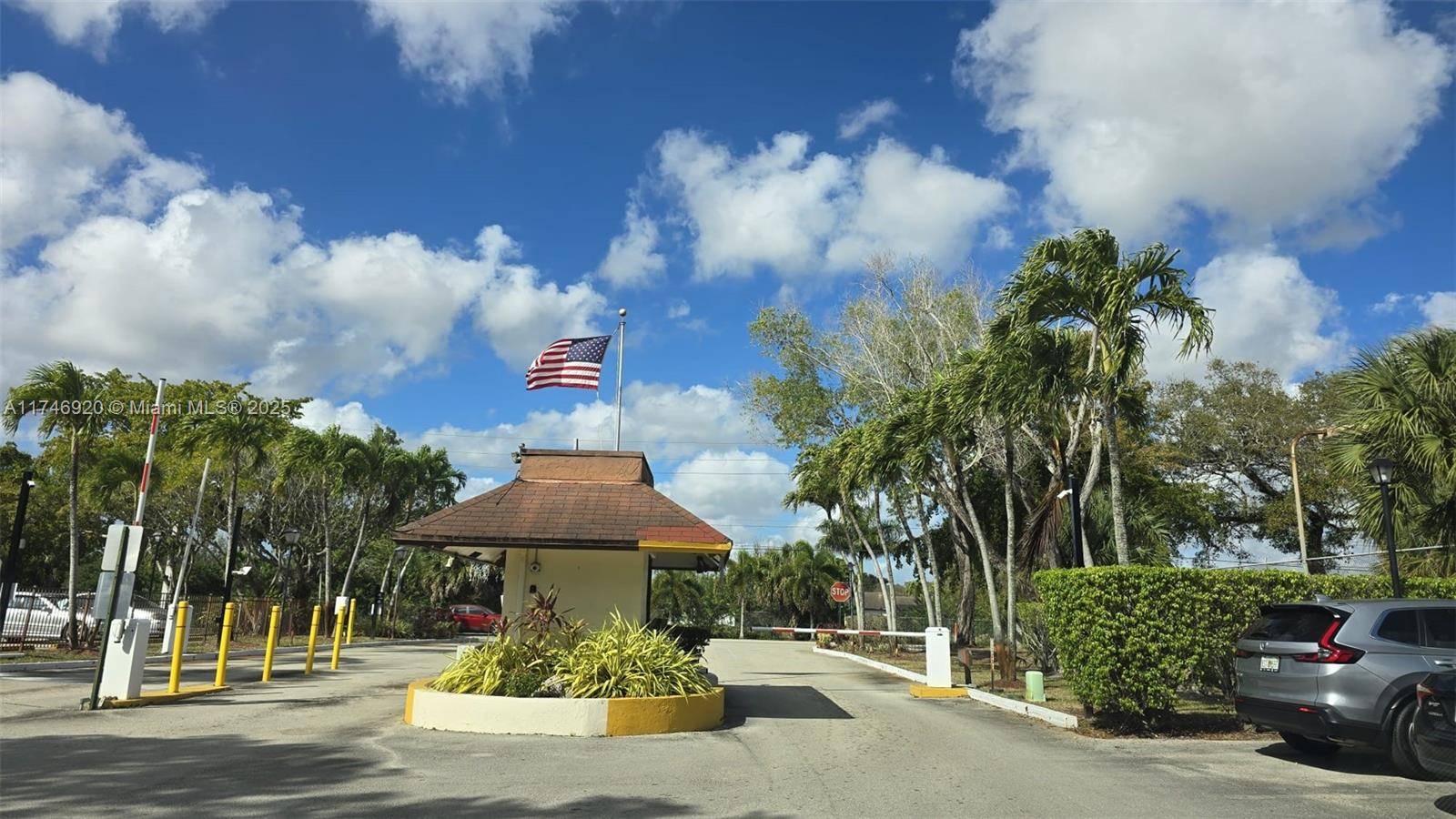 Lauderhill, FL 33319,5530 NW 44th St #306C