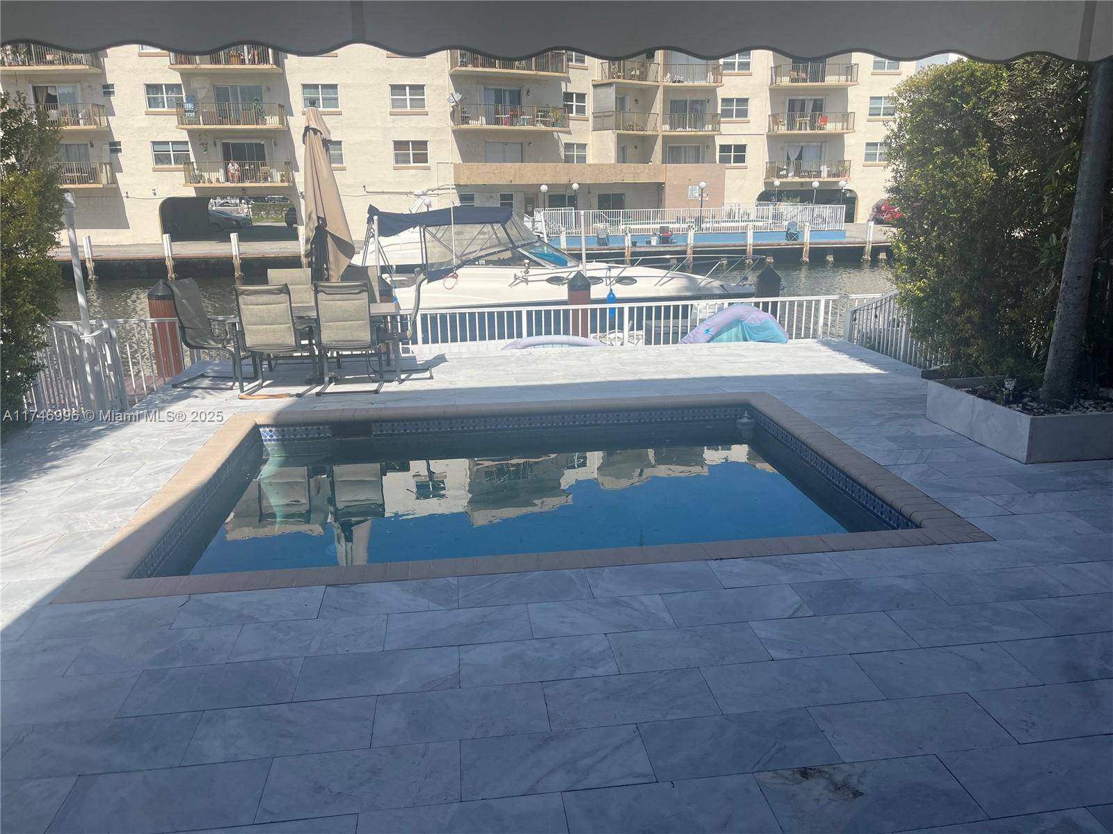 North Miami Beach, FL 33160,3915 NE 168th St #3915