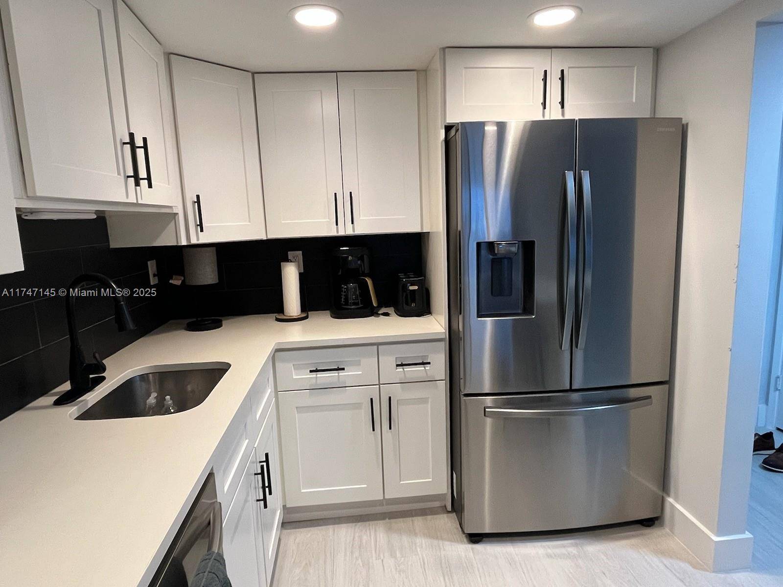 Aventura, FL 33180,20355 NE 34 CT #2429