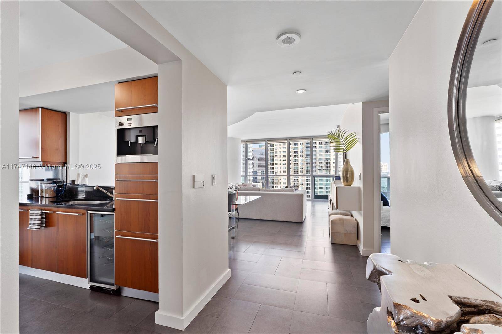 Miami, FL 33131,1331 Brickell Bay Dr #1902