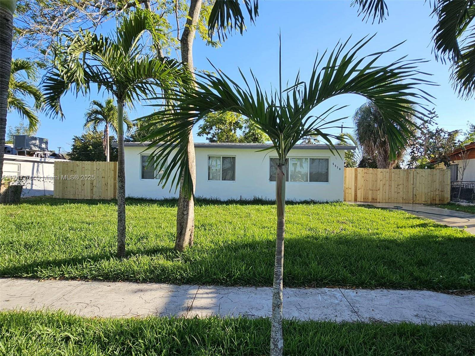 Davie, FL 33314,5510 SW 37th Ct