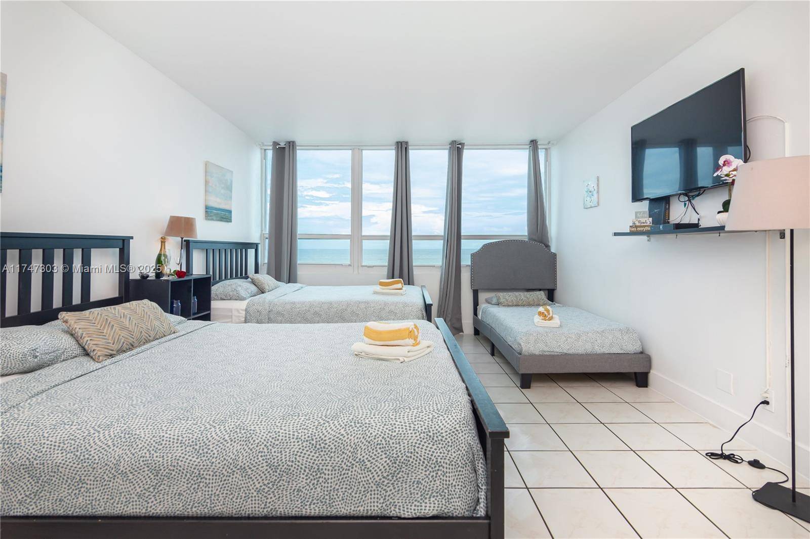 Miami Beach, FL 33140,5445 Collins Ave #502