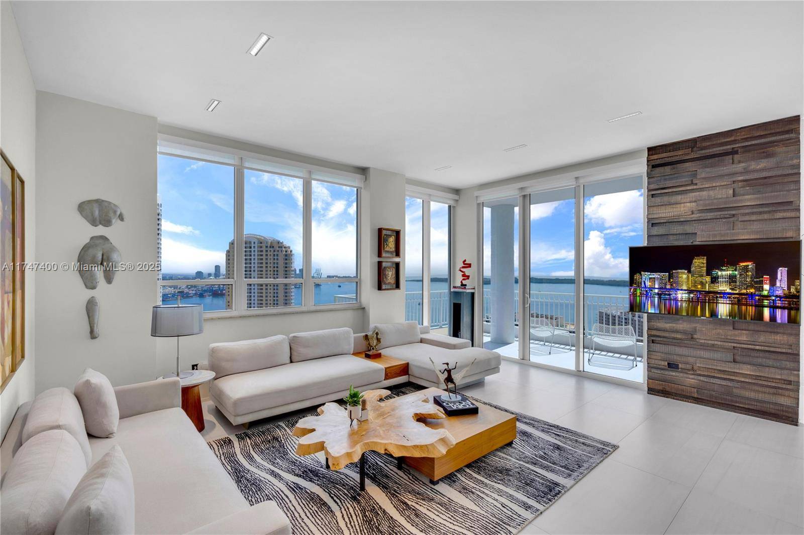 Miami, FL 33131,801 Brickell Key Blvd #PH 3311