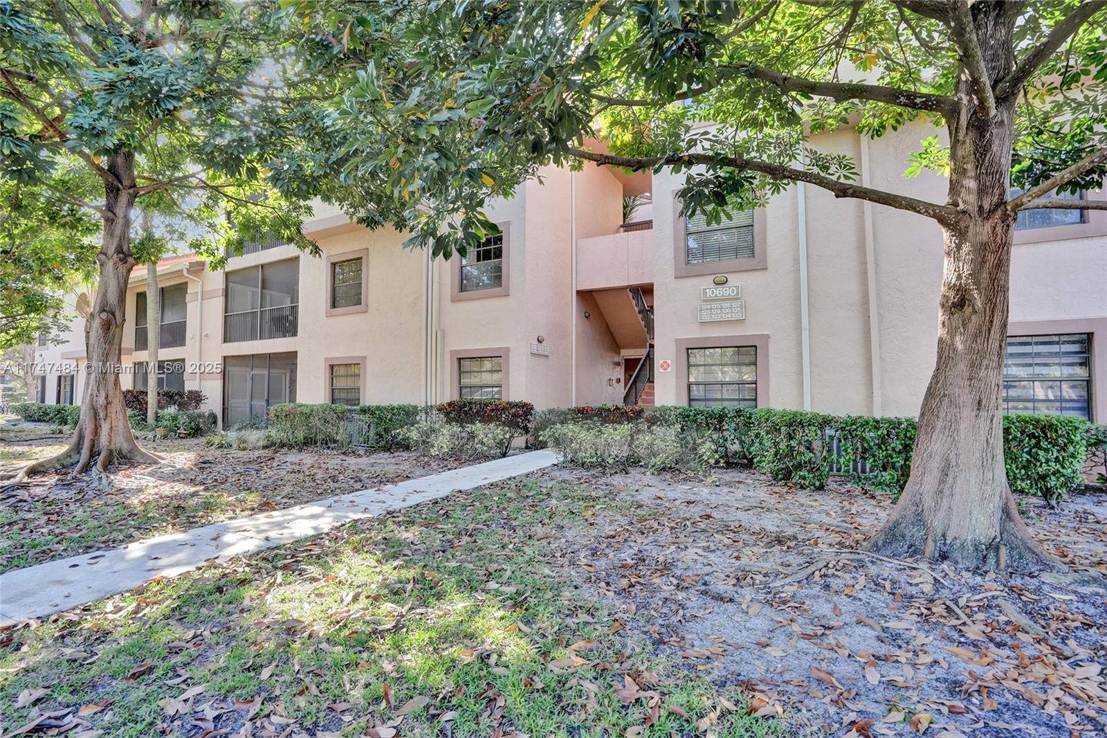 Plantation, FL 33322,10690 NW 14th St #128