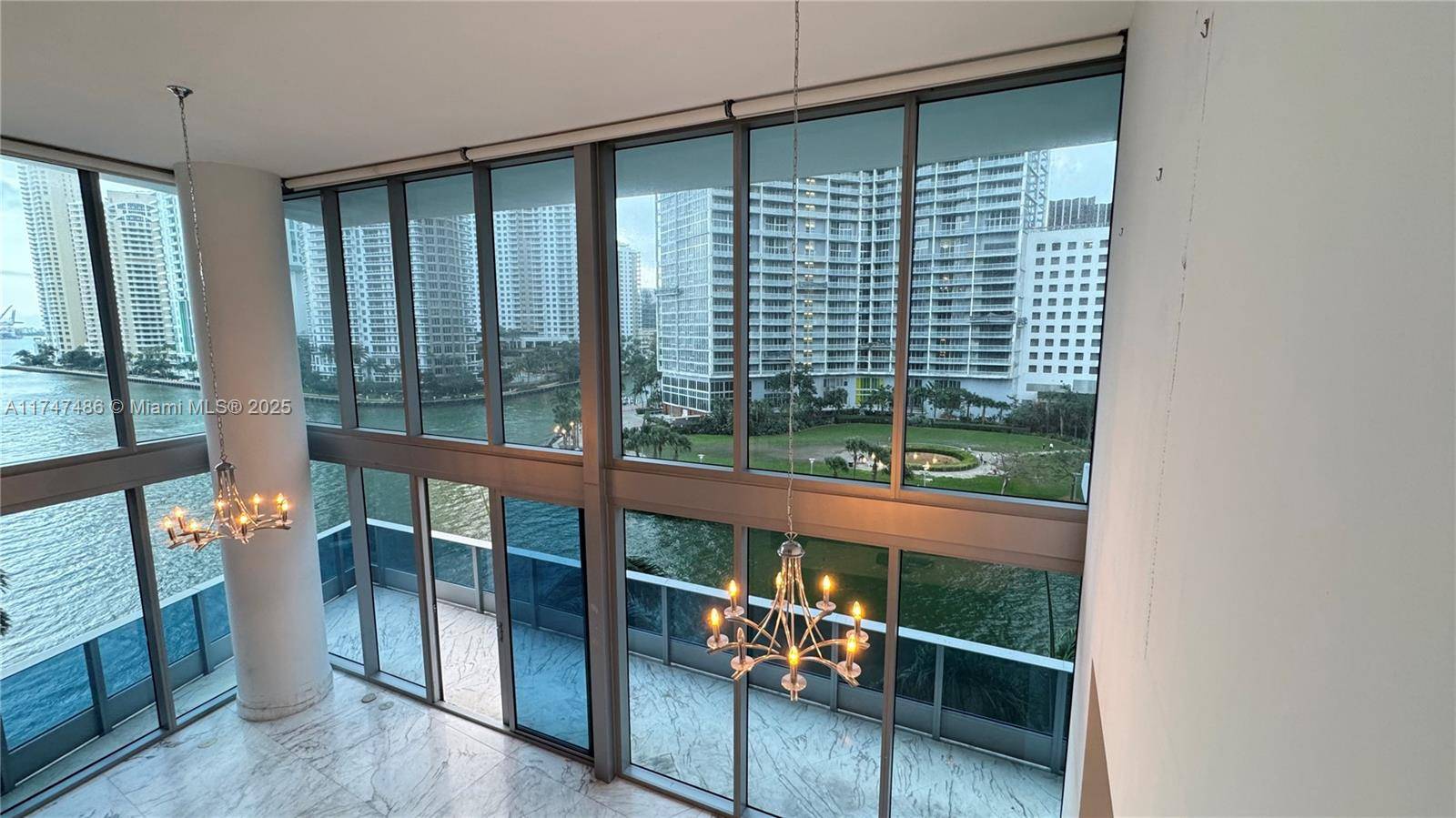 Miami, FL 33131,200 Biscayne Blvd Way #509