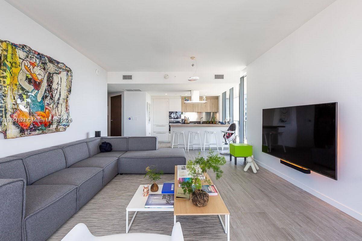 Miami, FL 33131,1000 Brickell Plz #3512
