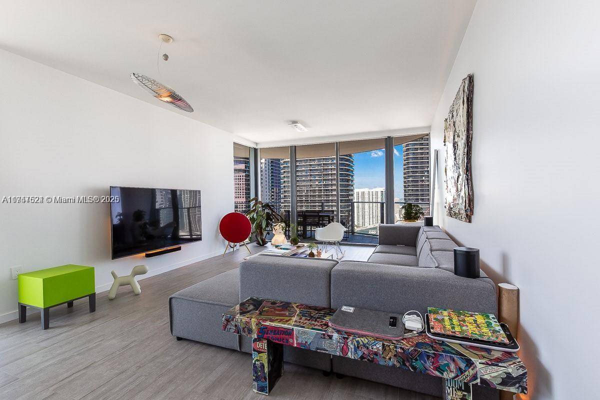 Miami, FL 33131,1000 Brickell Plz #3512