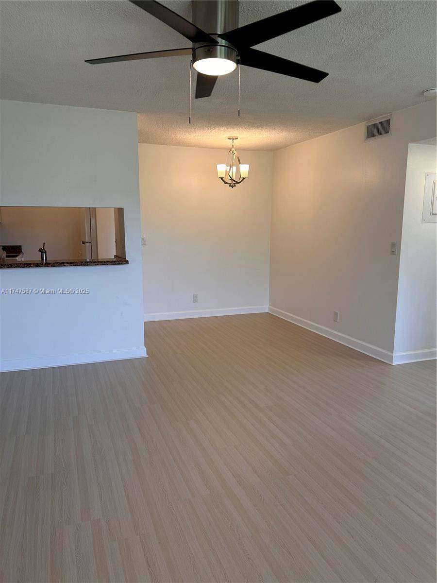 Coral Springs, FL 33071,1045 Twin Lakes Dr #27-E
