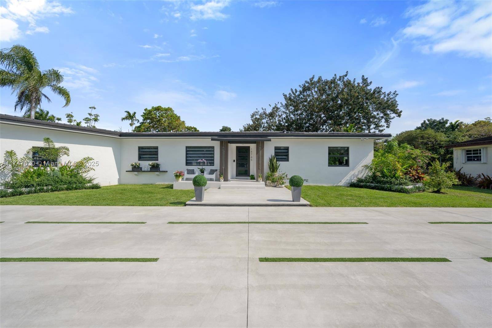 Miami, FL 33161,14745 N Spur Dr