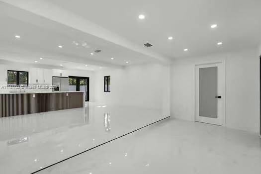 North Miami Beach, FL 33162,46 NE 172nd St