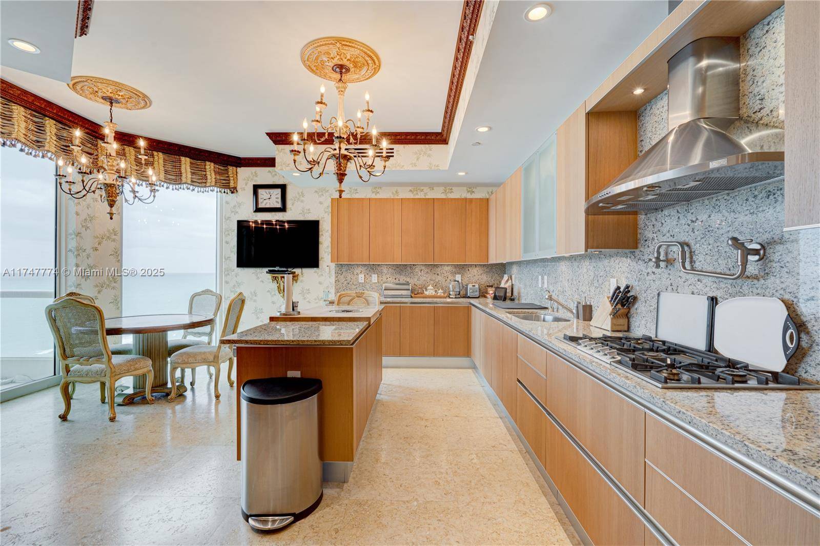 Sunny Isles Beach, FL 33160,16047 Collins Ave #1604