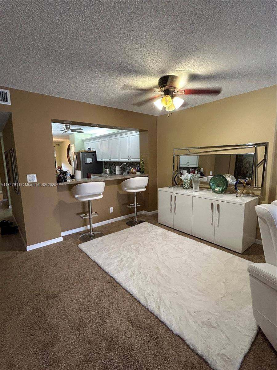 Tamarac, FL 33321,7338 Fairfax Dr #203
