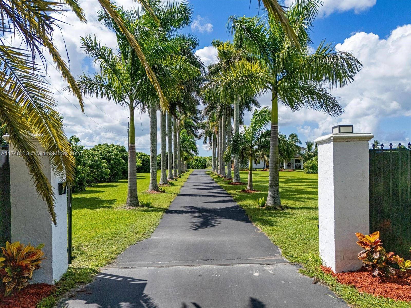 Miami, FL 33187,20520 SW 190th St