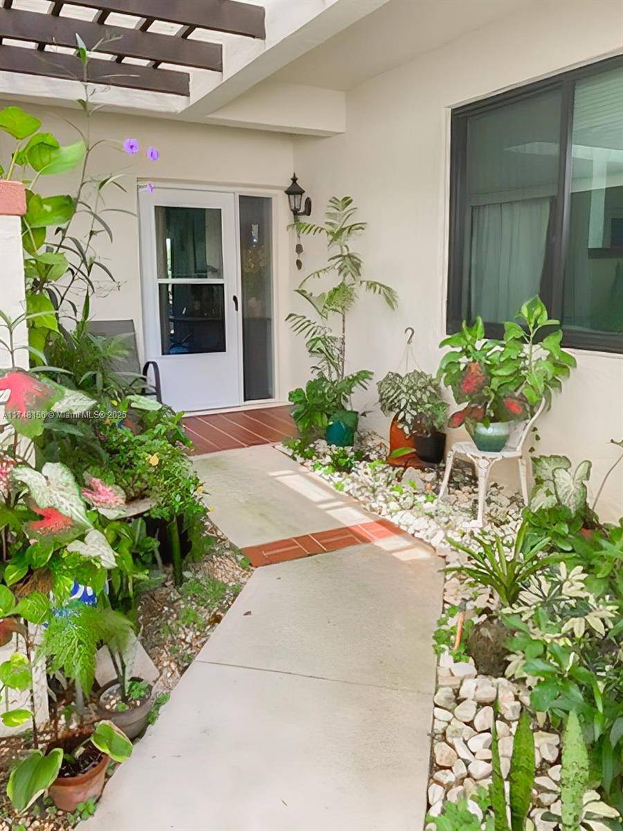 Juno Beach, FL 33408,403 Sea Oats Dr #C