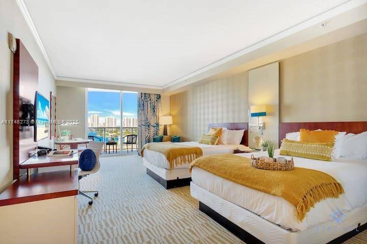 Sunny Isles Beach, FL 33160,18001 Collins Ave #903