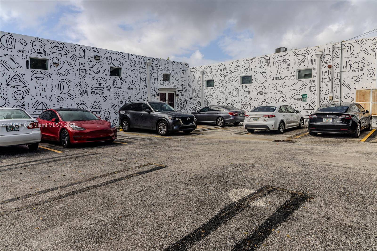 Miami, FL 33137,350 NE 60th St