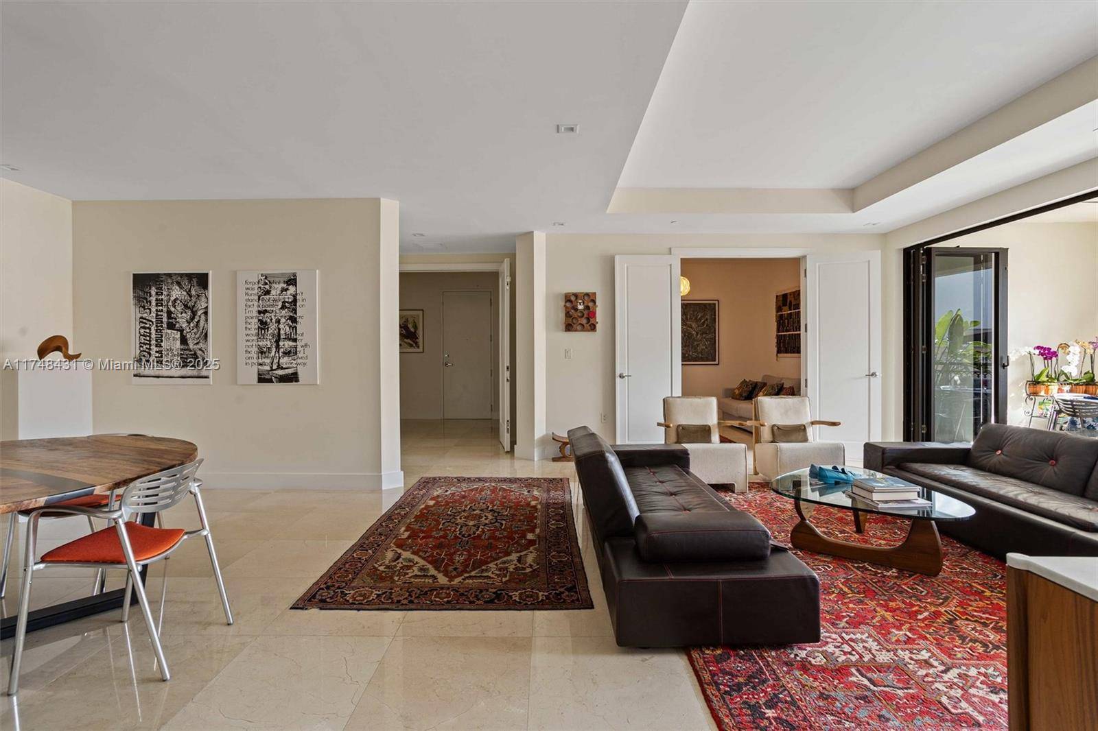 Coral Gables, FL 33134,718 Valencia Ave #207