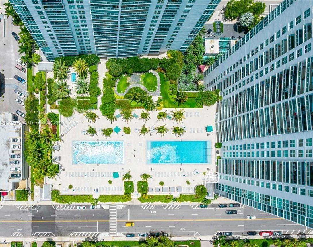 Miami, FL 33131,950 Brickell Bay Dr #2308