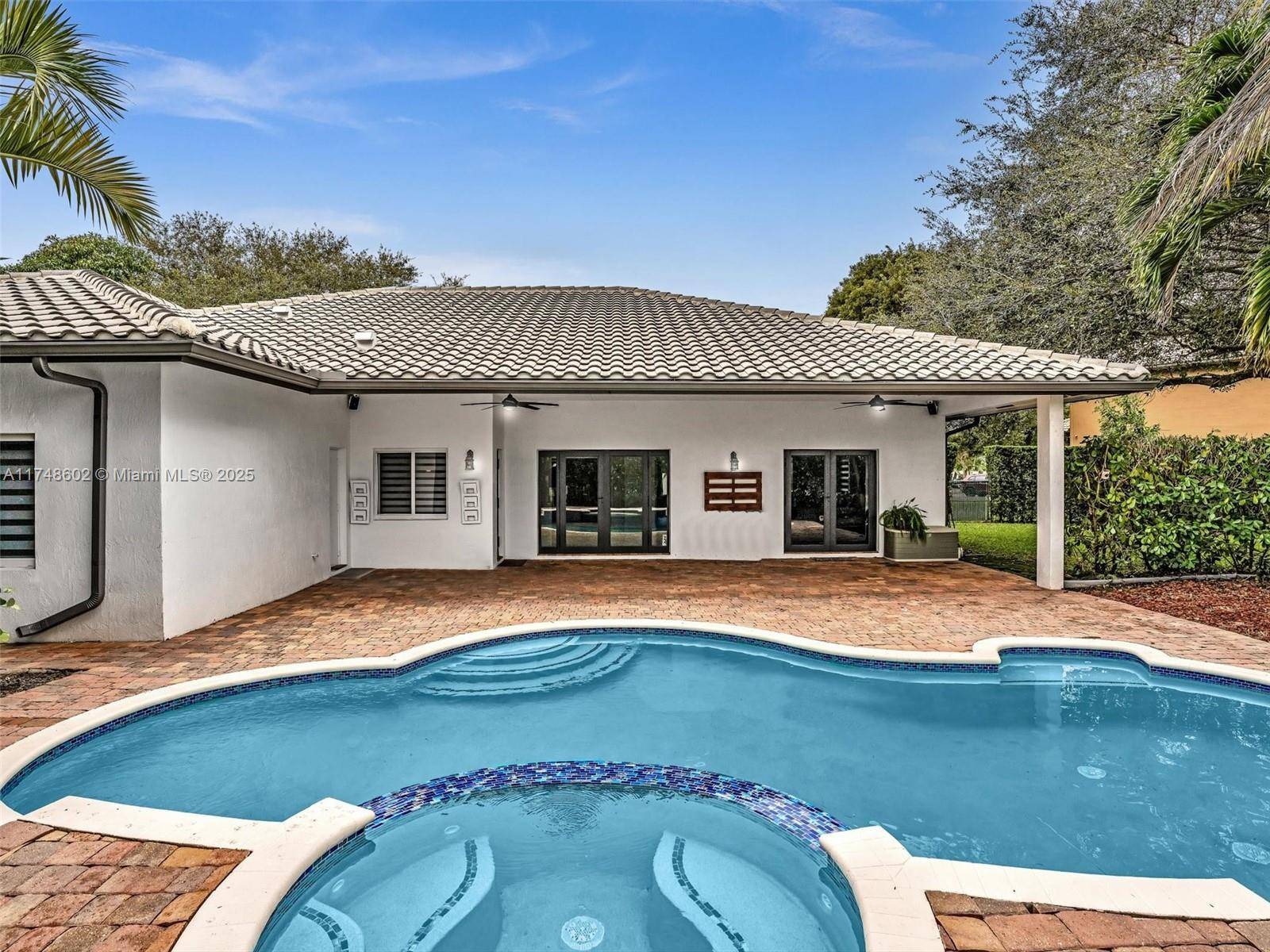 Davie, FL 33331,15821 SW 61st St