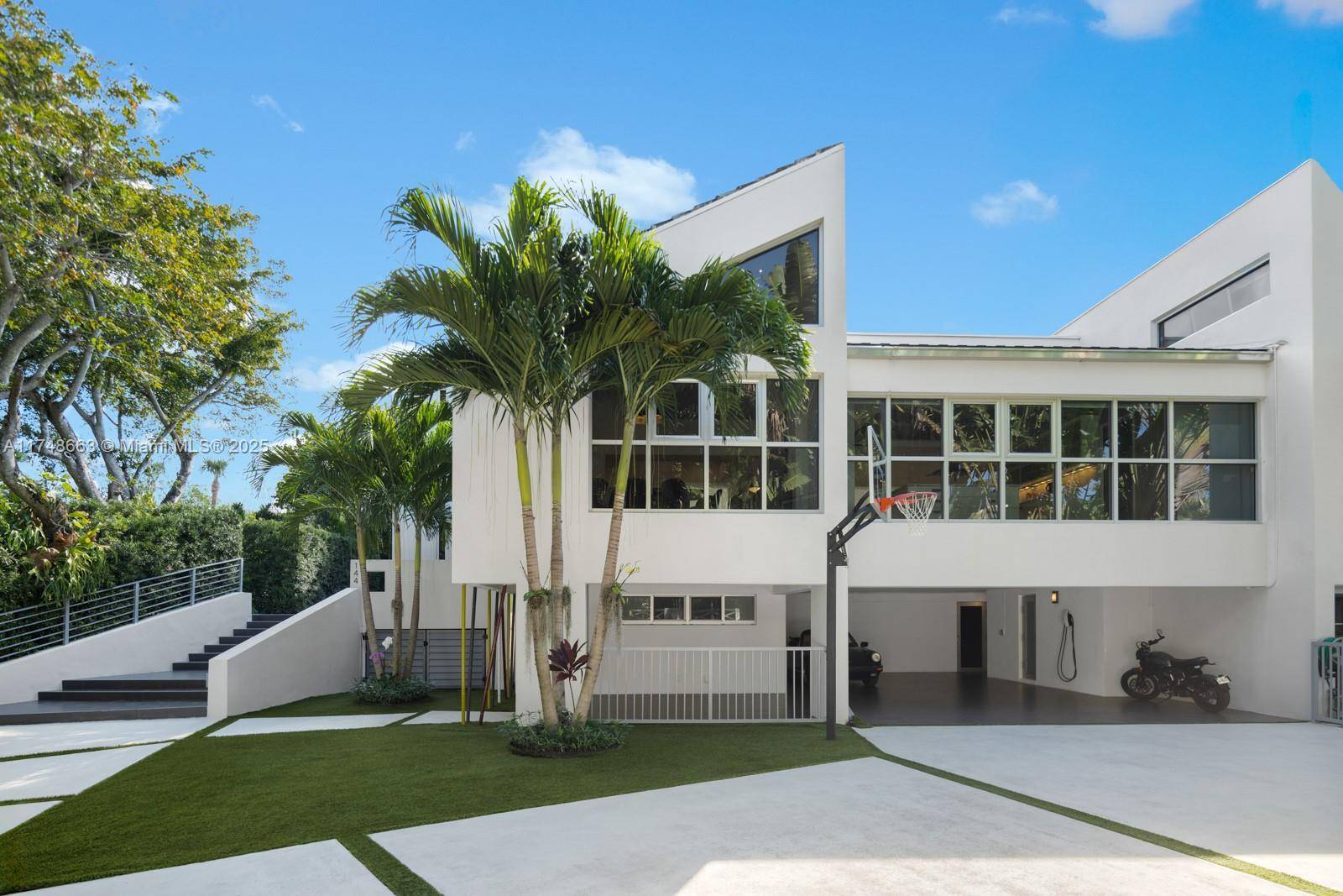 Coral Gables, FL 33133,144 N Prospect Dr