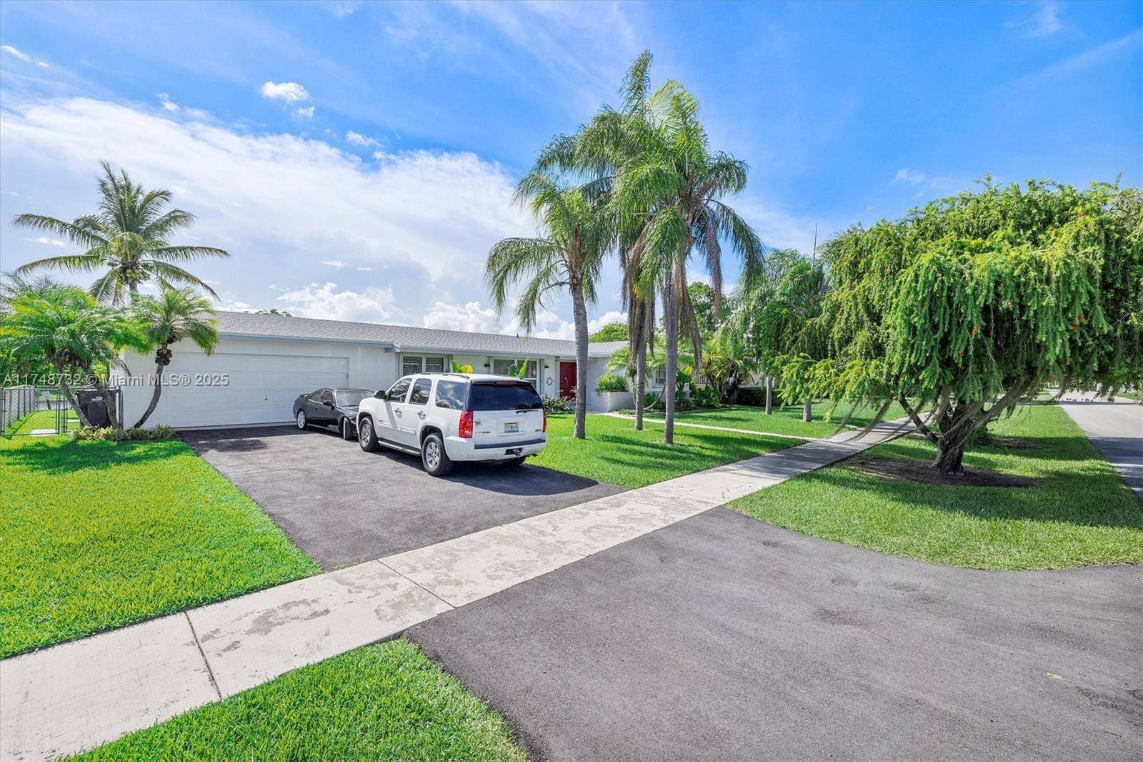 Miami, FL 33157,15400 Palmetto Lake Dr #15400