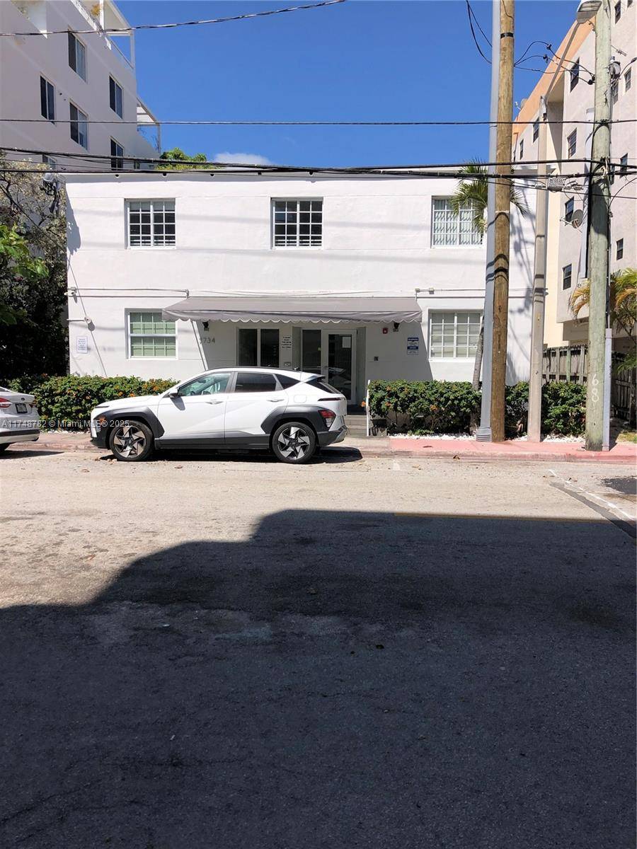Miami Beach, FL 33141,7734 Abbott Ave #202