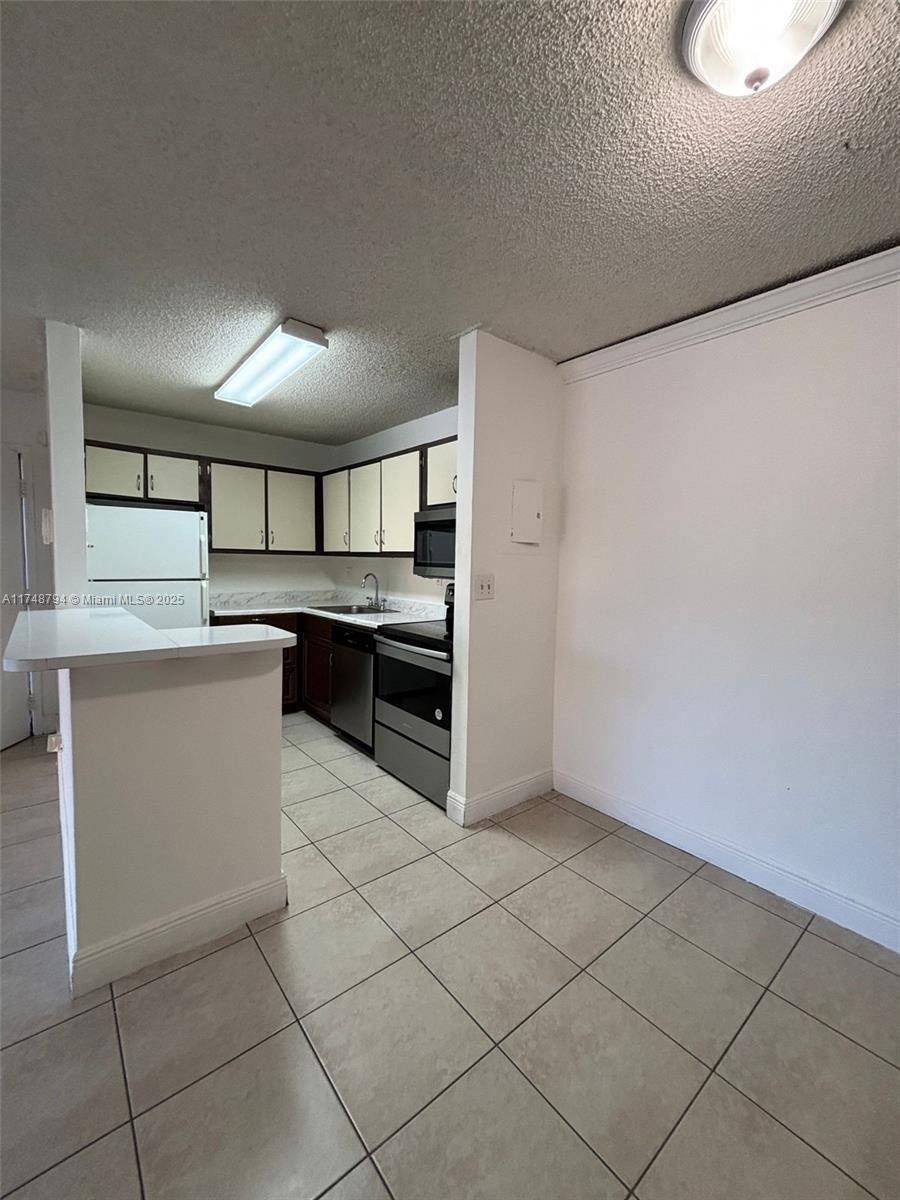 Miami, FL 33193,15650 SW 80th St #F-102