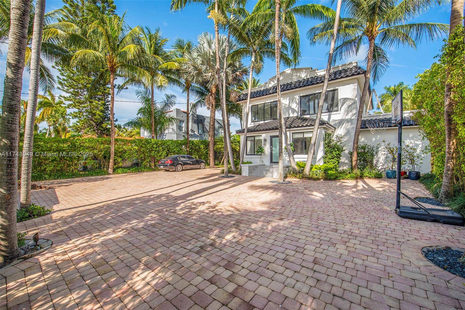 Miami Beach, FL 33140,3483 Chase Ave