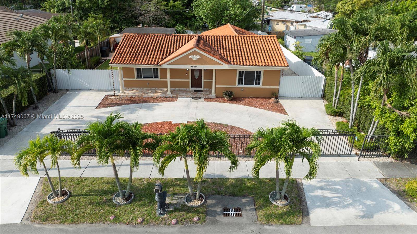 Miami, FL 33165,Address not disclosed