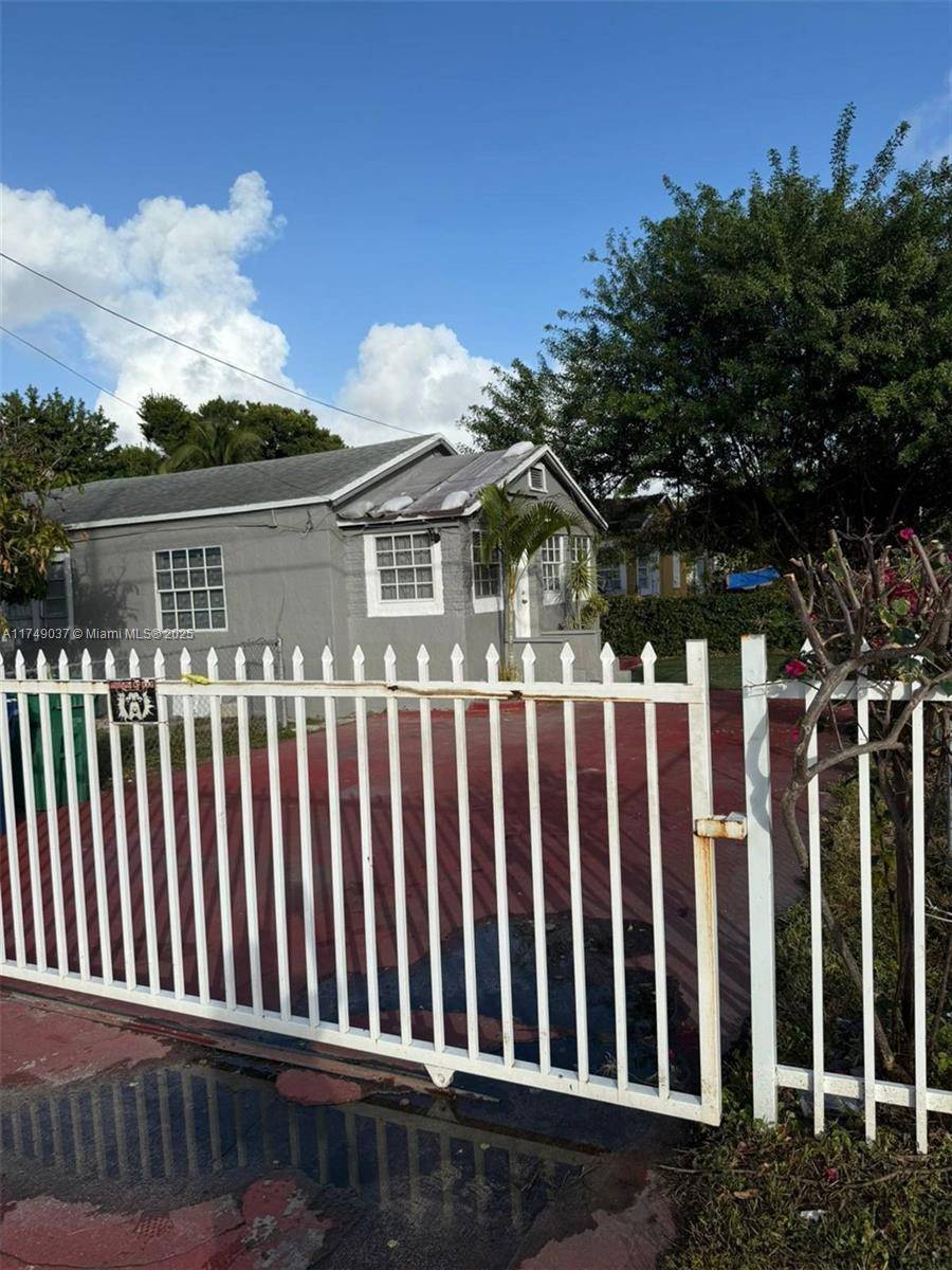 Miami, FL 33147,2045 NW 71st St #-