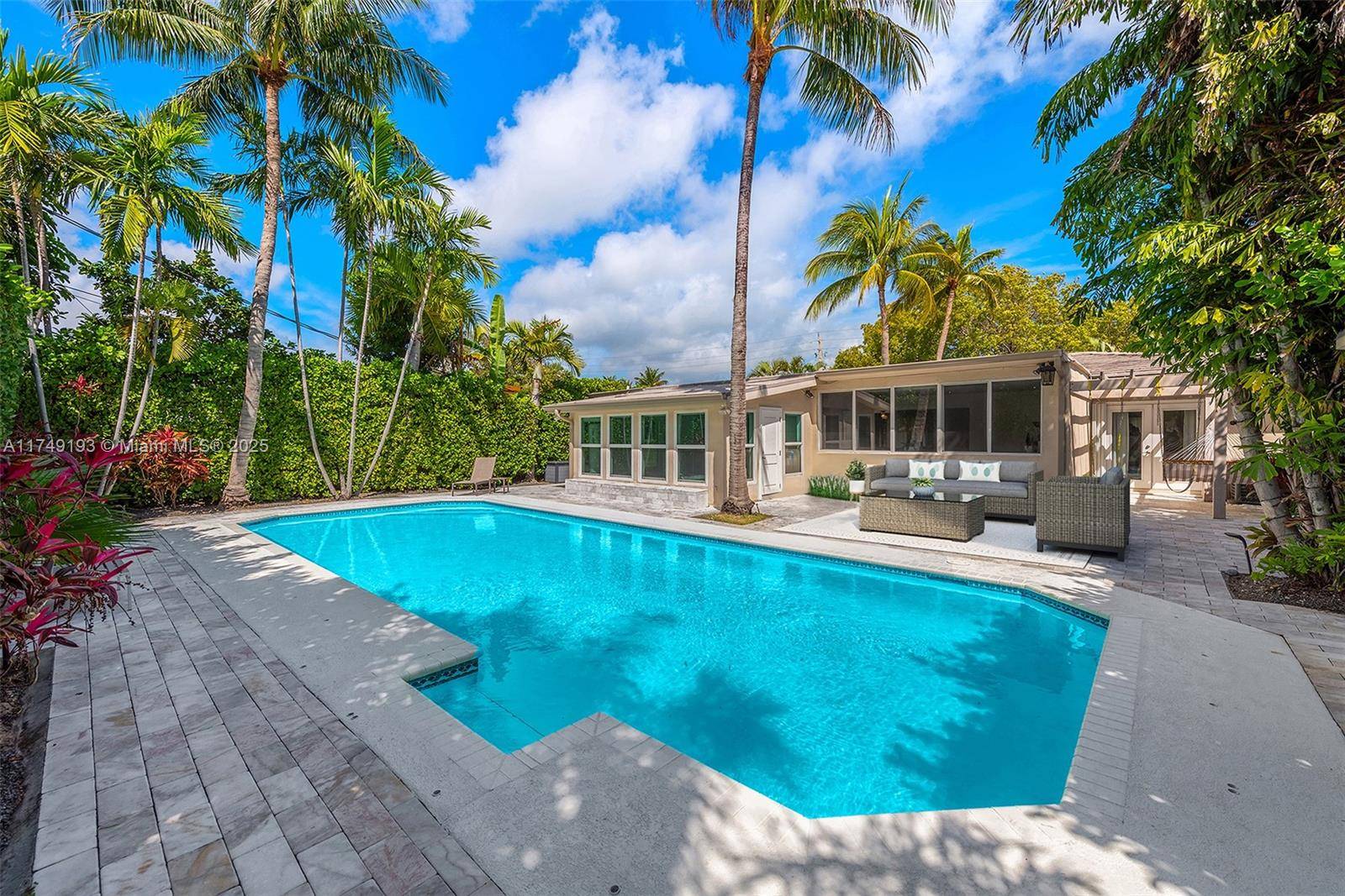 Miami Beach, FL 33141,250 N Shore Dr