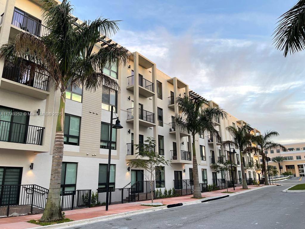Doral, FL 33166,8265 NW 41 st #104