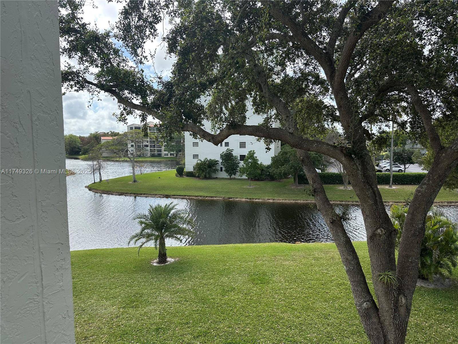 Pompano Beach, FL 33069,2228 N Cypress Bend Dr #310