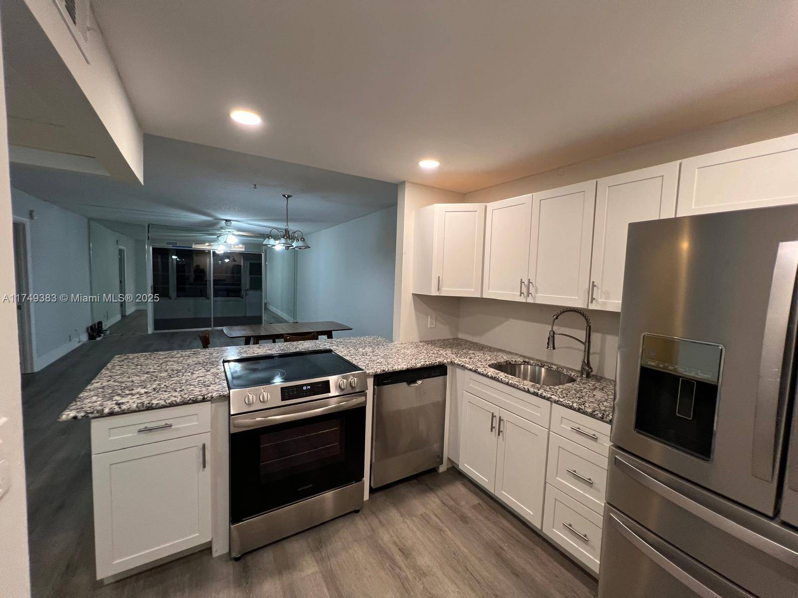 Margate, FL 33063,7837 Golf Cir Dr #102