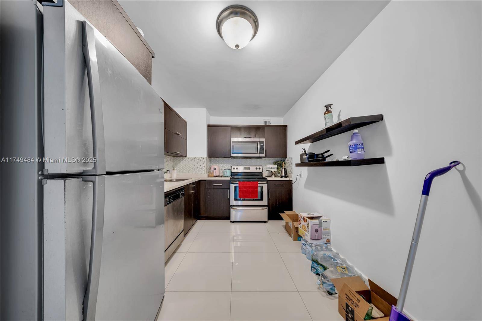 Sunny Isles Beach, FL 33160,100 Bayview Dr #2014