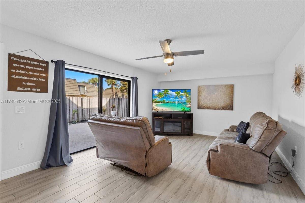 West Palm Beach, FL 33407,4517 45th Way