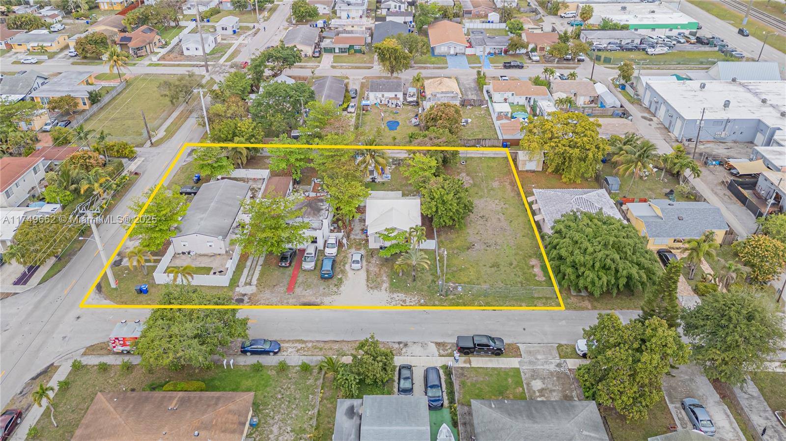 Hollywood, FL 33020,2123 Cleveland St