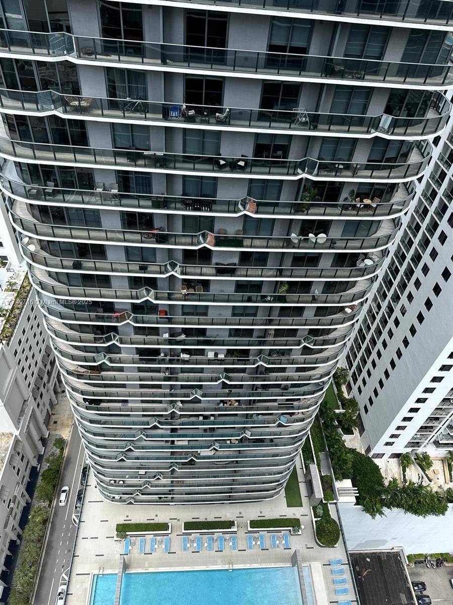 Miami, FL 33130,45 SW 9th St #3407