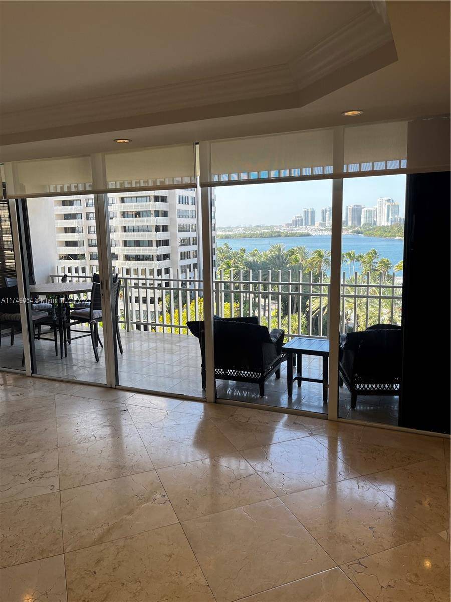 Miami, FL 33133,2 Grove Isle Dr #B708