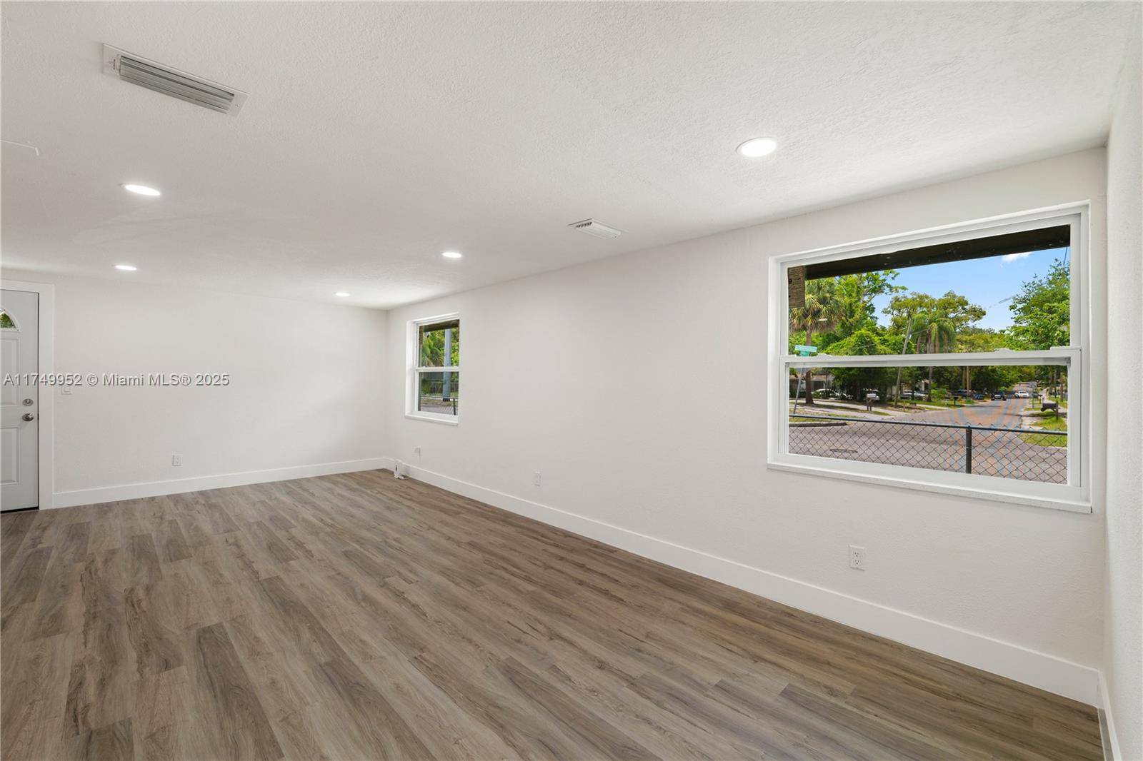 Tampa, FL 33604,8319 N 14th Street