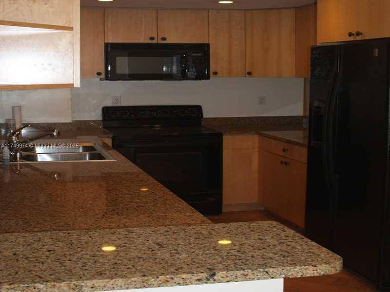 Bay Harbor Islands, FL 33154,10350 W BAY HARBOR DR #10N