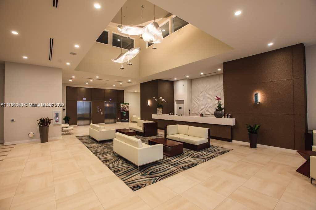 Doral, FL 33178,7751 NW 107th Ave #707