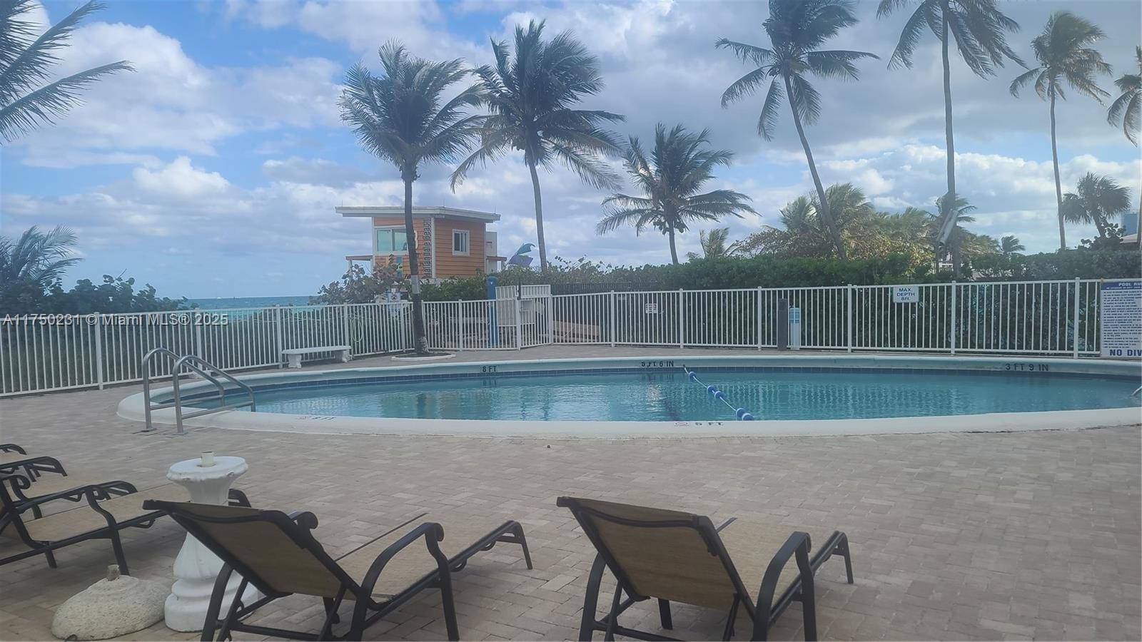 Hallandale Beach, FL 33009,1936 S Ocean Dr #2D