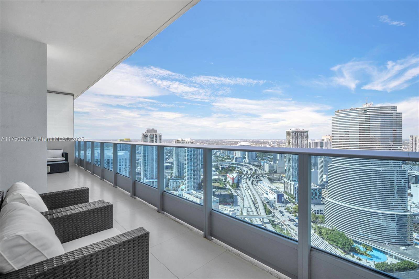 Miami, FL 33131,200 Biscayne Boulevard Way #4910