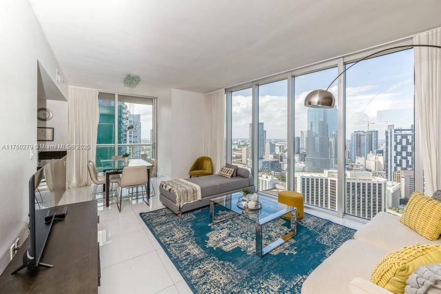 Miami, FL 33131,485 Brickell Ave #3704