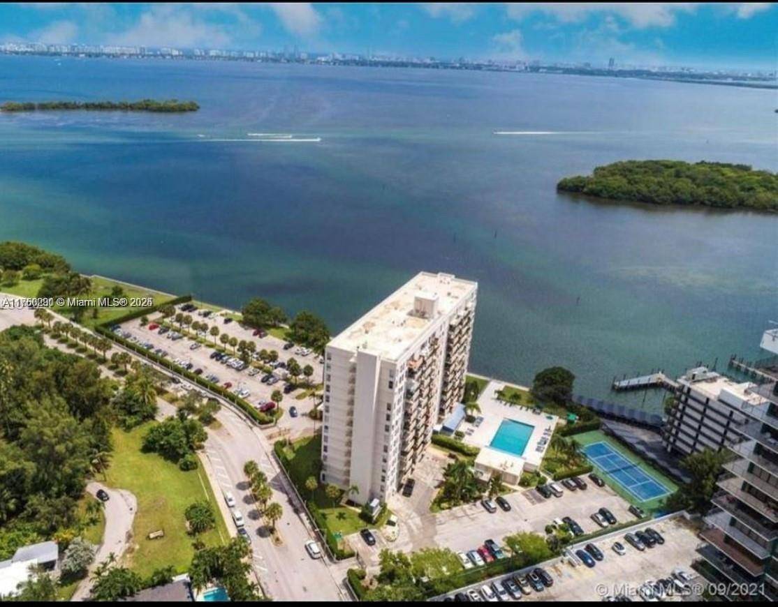 Miami, FL 33138,880 NE 69th St #12R