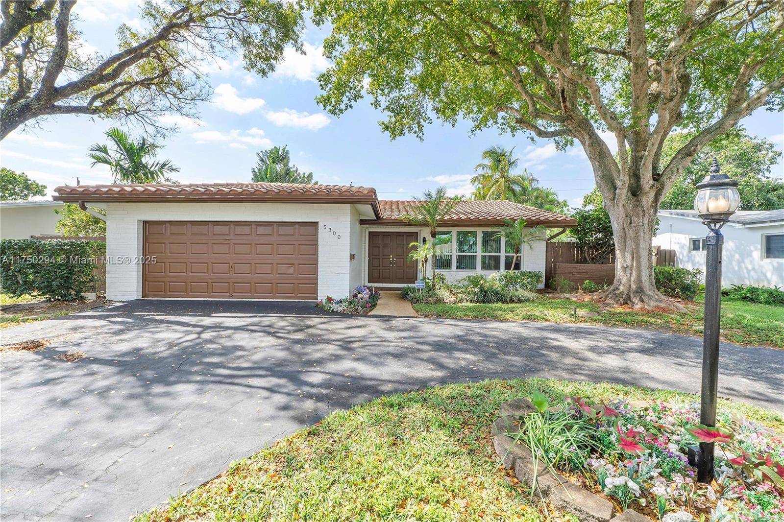 Hollywood, FL 33021,5300 Adams St